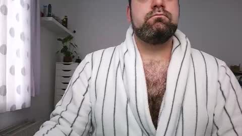 Snapshot of brucemf chatting on 11.23.25 Bruce online show from 11.23.25