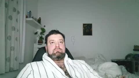 Snapshot of brucemf chatting on 11.27.25 Bruce online show from 11.27.25