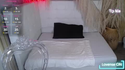 Bruja SCarlata online show from 10.16.25