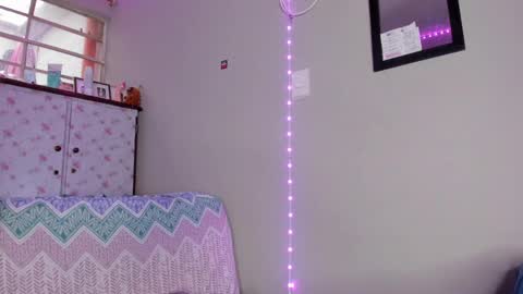 brunette online show from 09.17.25