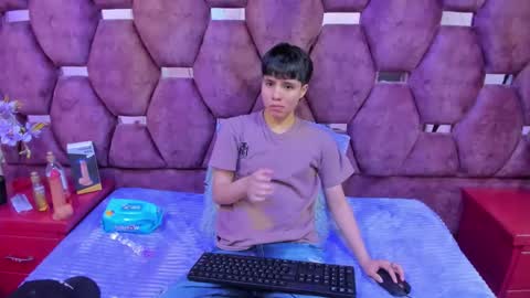 Snapshot of bruno_cruz chatting on 10.22.25 Bruno Cruz online show from 10.22.25