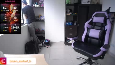 Snapshot of bruno_santos1 chatting on 05.17.26 Bruno online show from 05.17.26