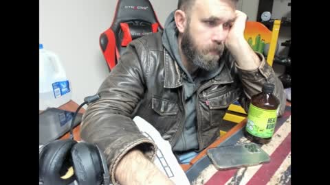 Snapshot of brutalmaster1983 chatting on 01.14.25 BRUTALMASTER1983 online show from 01.14.25