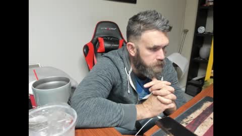 Snapshot of brutalmaster1983 chatting on 01.31.25 BRUTALMASTER1983 online show from 01.31.25