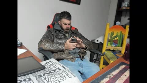 Snapshot of brutalmaster1983 chatting on 02.11.25 BRUTALMASTER1983 online show from 02.11.25