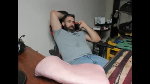 Snapshot of brutalmaster1983 chatting on 09.17.25 BRUTALMASTER1983 online show from 09.17.25