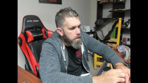 Snapshot of brutalmaster1983 chatting on 09.27.25 BRUTALMASTER1983 online show from 09.27.25