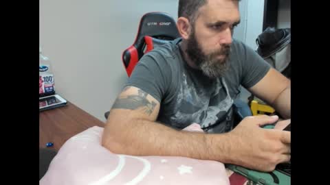 Snapshot of brutalmaster1983 chatting on 10.02.25 BRUTALMASTER1983 online show from 10.02.25