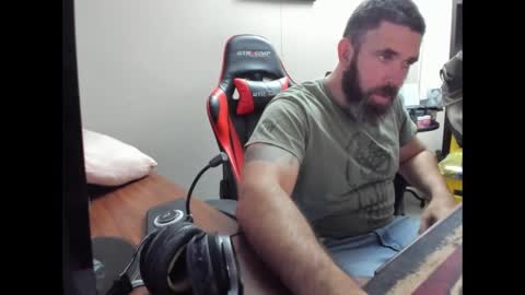 Snapshot of brutalmaster1983 chatting on 10.05.25 BRUTALMASTER1983 online show from 10.05.25