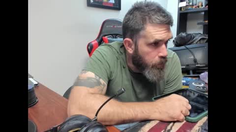 Snapshot of brutalmaster1983 chatting on 10.11.25 BRUTALMASTER1983 online show from 10.11.25