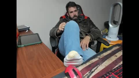 Snapshot of brutalmaster1983 chatting on 11.11.25 BRUTALMASTER1983 online show from 11.11.25