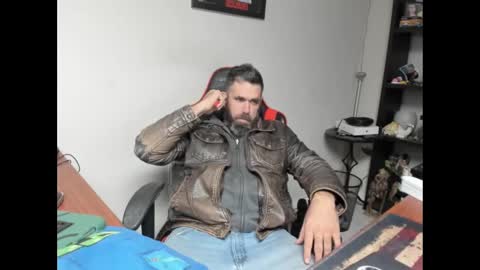 Snapshot of brutalmaster1983 chatting on 11.19.25 BRUTALMASTER1983 online show from 11.19.25