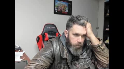 Snapshot of brutalmaster1983 chatting on 12.21.25 BRUTALMASTER1983 online show from 12.21.25