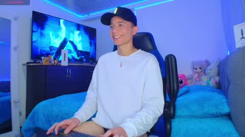 BRYAM INDEPENDENT MODEL online show from 01.25.25