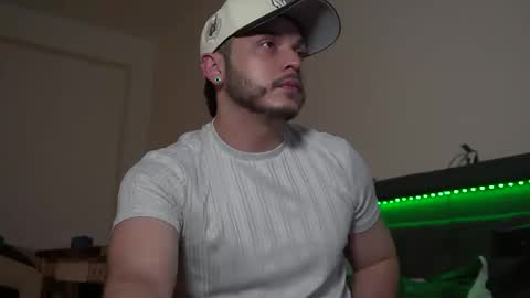 Snapshot of bryanncan01 chatting on 02.22.26 Bryannsex online show from 02.22.26