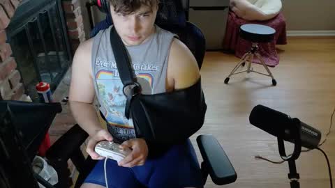 BubblebuttBdn online show from 04.15.26