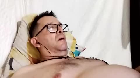 Snapshot of buchs32 chatting on 10.16.25 buchs32 online show from 10.16.25