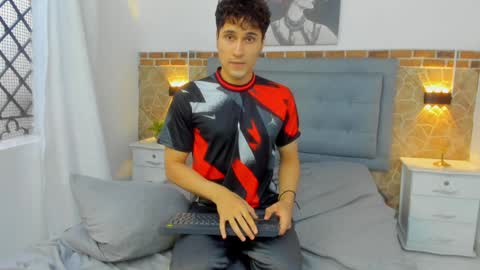 Snapshot of buddy_whitte chatting on 02.07.25 Buddy Whitte online show from 02.07.25