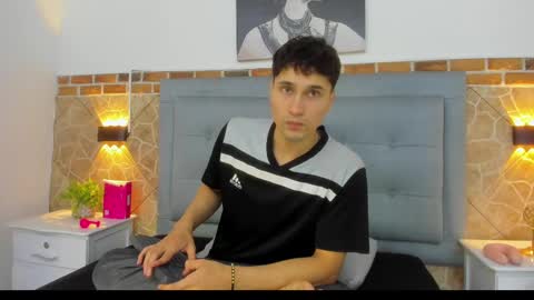 Snapshot of buddy_whitte chatting on 02.24.25 Buddy Whitte online show from 02.24.25