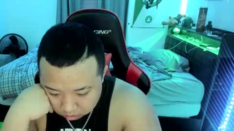 buffsexyman24 online show from 02.25.25