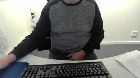 Snapshot of buggemann chatting on 11.24.25 buggemann online show from 11.24.25