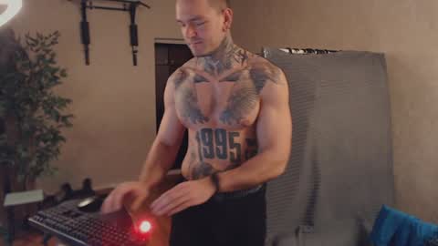 Snapshot of bulatov_x chatting on 01.18.25 Dmitriy online show from 01.18.25