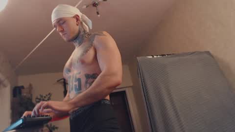 Snapshot of bulatov_x chatting on 01.29.25 Dmitriy online show from 01.29.25