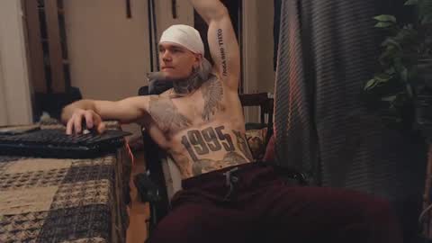 Snapshot of bulatov_x chatting on 03.02.25 Dmitriy online show from 03.02.25