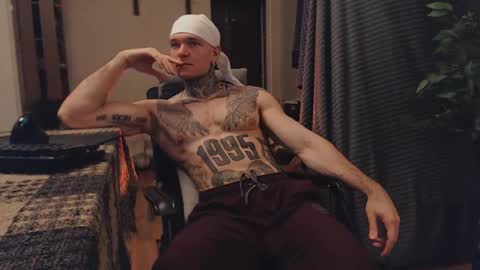 Snapshot of bulatov_x chatting on 03.05.25 Dmitriy online show from 03.05.25