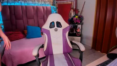 bulmasweetyose  mommy submissive control milf lovense online show from 02.24.25