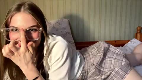 Mary online show from 04.27.26