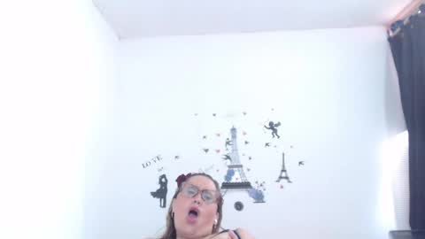 Snapshot of bunniosito chatting on 04.17.26 bunniosito online show from 04.17.26