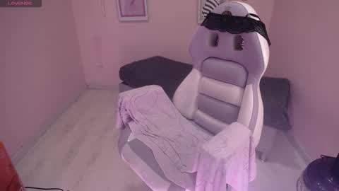 Snapshot of bunny_poison chatting on 11.10.25 ... . . ... online show from 11.10.25