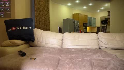 Bonny and Clide  Help us by thumbs up  online show from 01.31.25