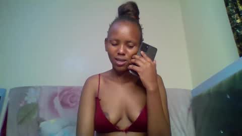 bunnydiva_ online show from 12.18.25