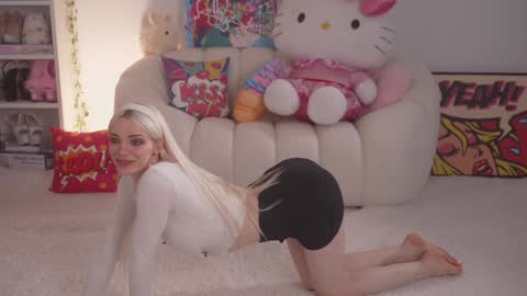 Stella online show from 01.06.25