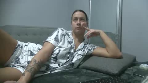 Snapshot of bunnyela chatting on 01.11.26 bunnyela online show from 01.11.26