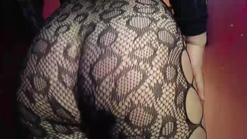 bunnyEmilyR0s33 online show from 12.23.25