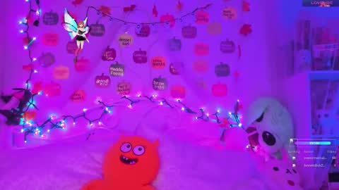 Snapshot of bunnyislewd chatting on 11.01.25 bunnyislewd online show from 11.01.25