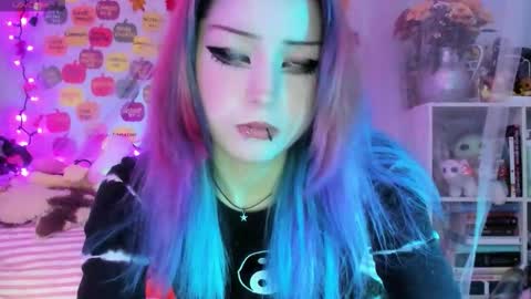 Snapshot of bunnyislewd chatting on 11.21.25 bunnyislewd online show from 11.21.25