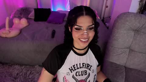 Snapshot of bunnypeachyy chatting on 12.17.24 online show from 12.17.24