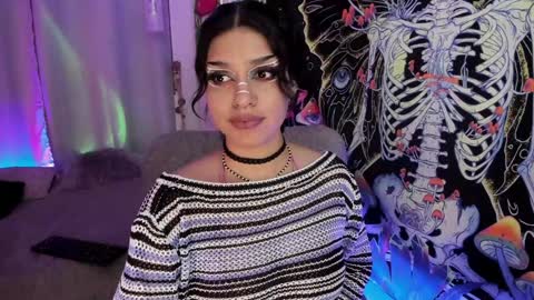 Snapshot of bunnypeachyy chatting on 12.26.24 online show from 12.26.24