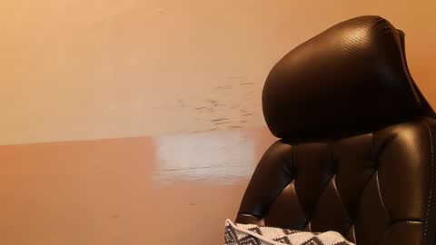 Hairy Arabian online show from 12.27.24