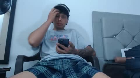 Snapshot of burningboyy chatting on 10.08.25 independiente online show from 10.08.25