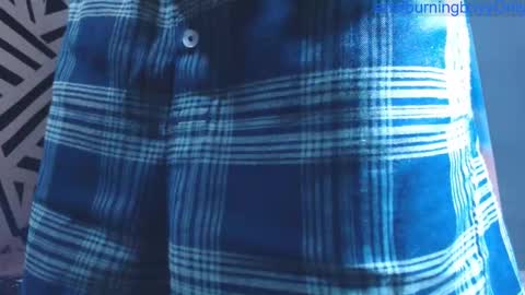 Snapshot of burningboyy chatting on 10.29.25 independiente online show from 10.29.25