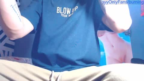 Snapshot of burningboyy chatting on 11.02.25 independiente online show from 11.02.25