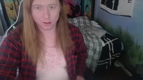 Snapshot of burningflute chatting on 12.24.24 burningflute online show from 12.24.24