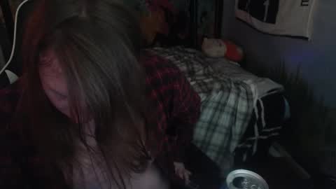 Snapshot of burningflute chatting on 12.25.24 burningflute online show from 12.25.24