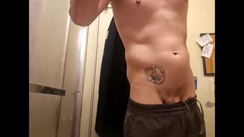 Snapshot of burntbuns710 chatting on 12.18.24 LostSingledad online show from 12.18.24