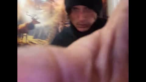 Snapshot of burntbuns710 chatting on 09.13.25 LostSingledad online show from 09.13.25